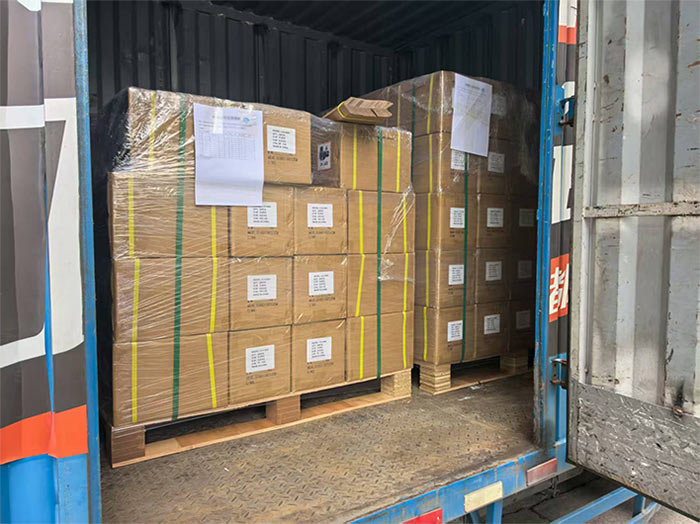 بطارية ليثيوم أيون عالية الجودة توفر الطاقة للعملاء العالميين